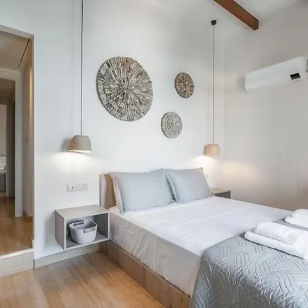 Leo 2 Bdr Overlooking The Harbor *