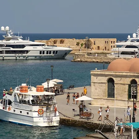 Leo 2 Bdr Overlooking The Harbor Chania (Crete)