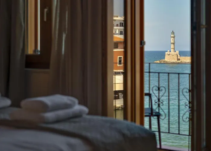 Leo 2 Bdr Overlooking The Harbor *