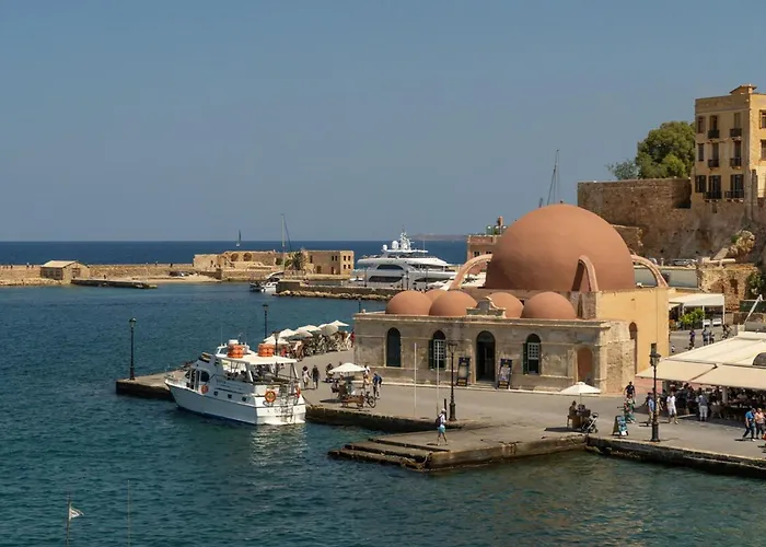 Leo 2 Bdr Overlooking The Harbor * Chania (Crete)