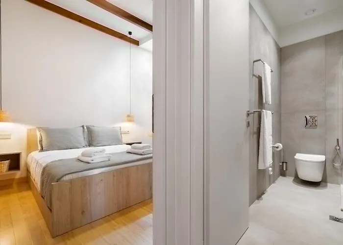 公寓 Leo 2 Bdr Overlooking The Harbor 干尼亞